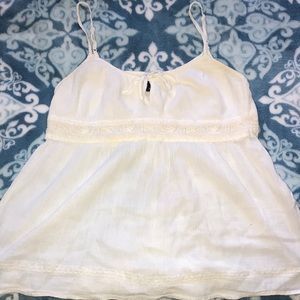 🌻🌻 Gap lacy white spaghetti strap tank
